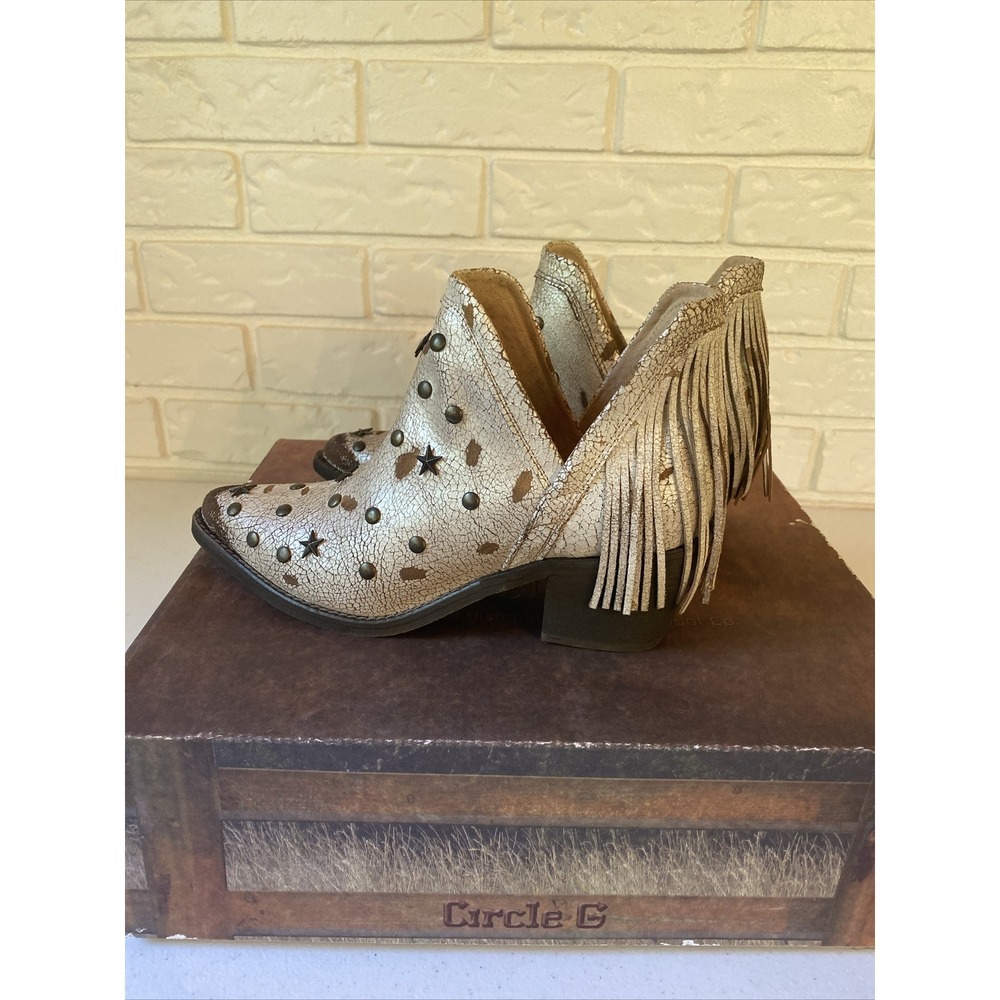 NIB Circle G Cowgirl Leather Booties Tan Studs Star Studs Tassels Size 7 Western